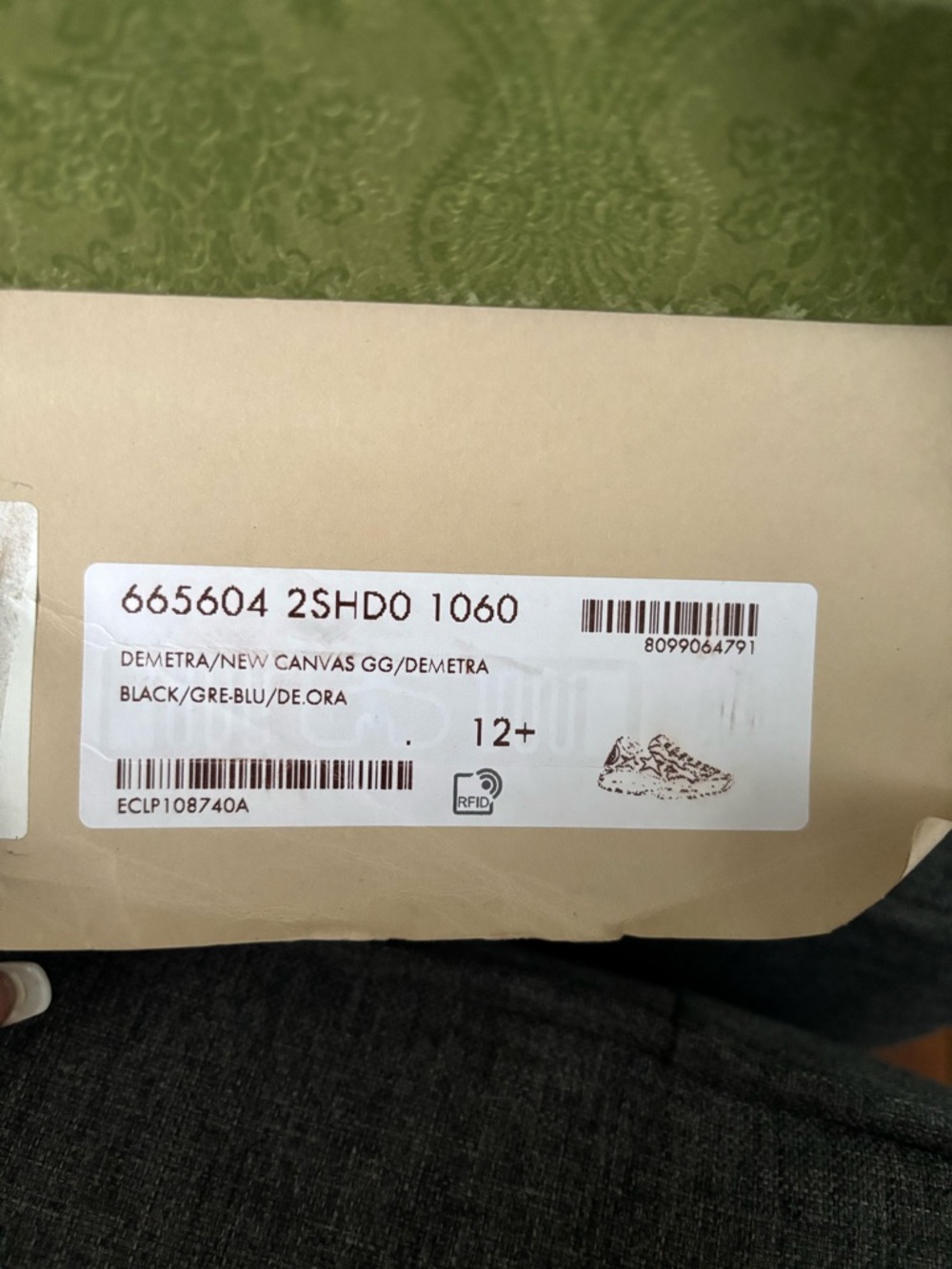 Gucci Black Leather Sneakers with Green Star Appliqués and Orange Heel Accents - Picture 8 of 12